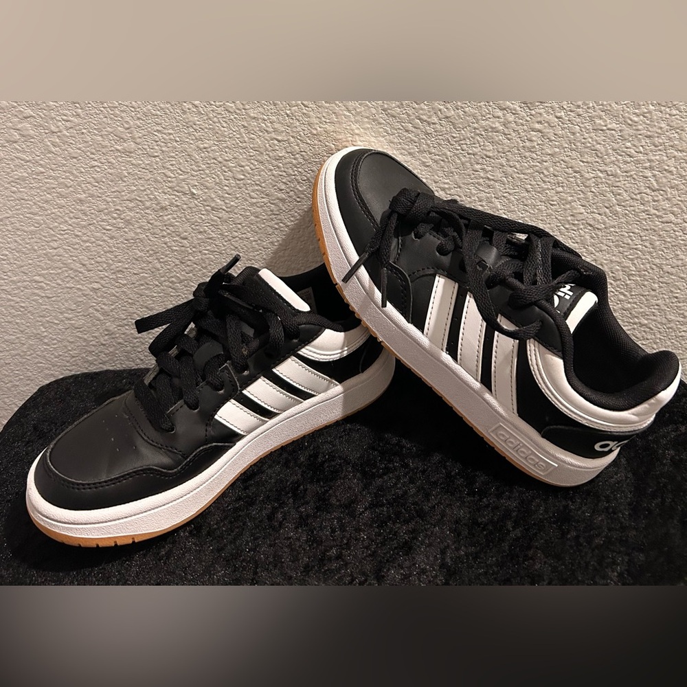 Adidas Hoops 3.0 Low Sneakers – Kids Size 1.5 Black/White – Great Condition